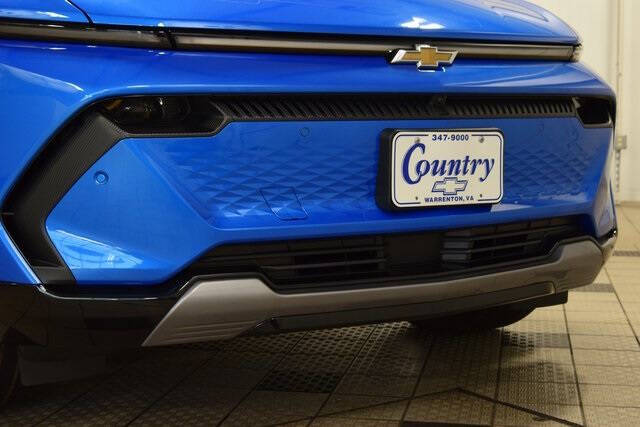 2026 Chevrolet Equinox EV LT 2