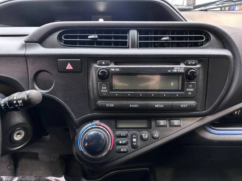 2013 Toyota Prius c