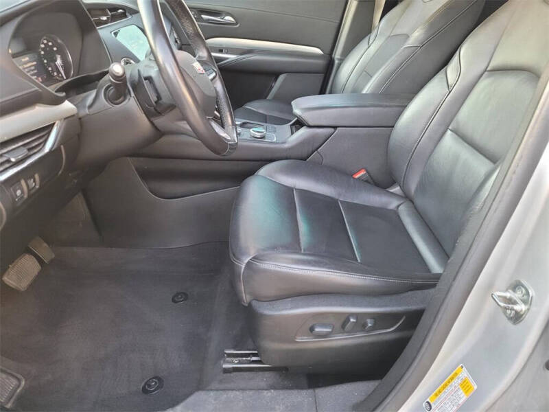 2020 Cadillac XT4 Premium Luxury