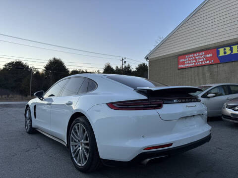 2017 Porsche Panamera 4