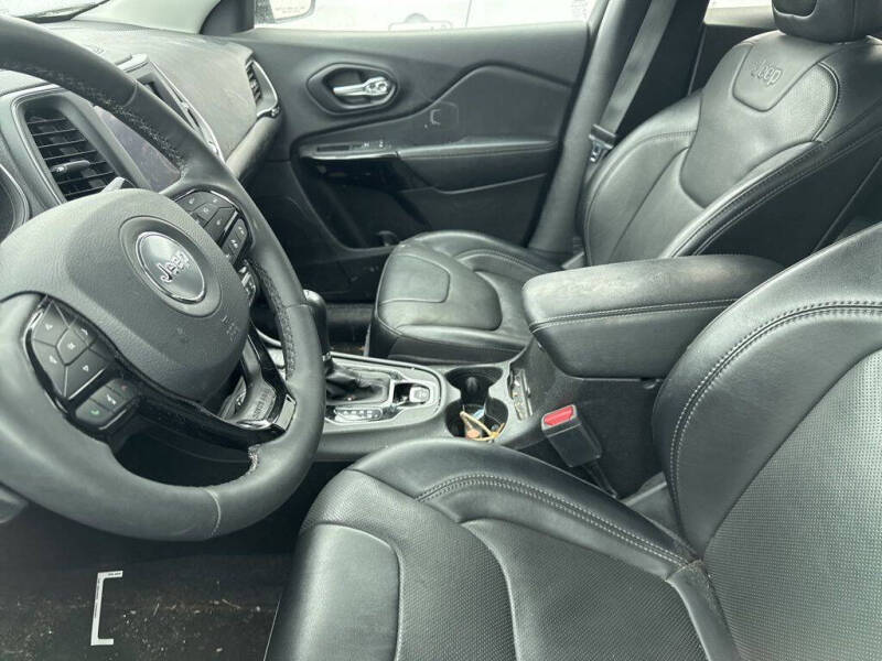 2023 Jeep Cherokee Altitude Lux