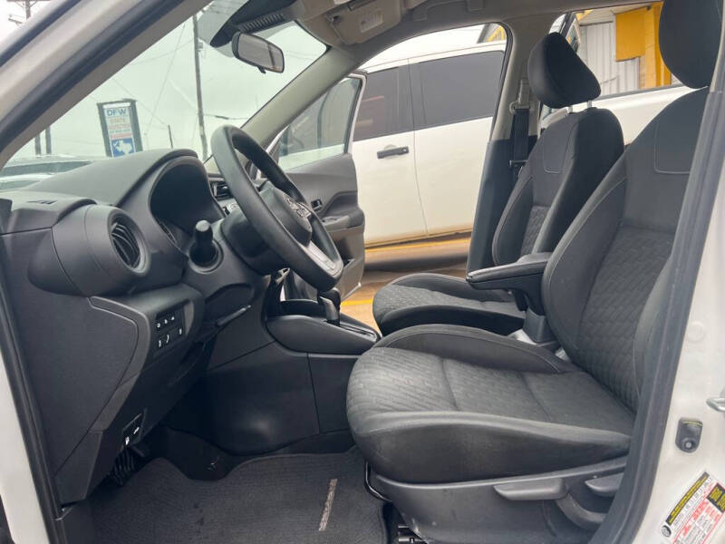 2022 Nissan Kicks S