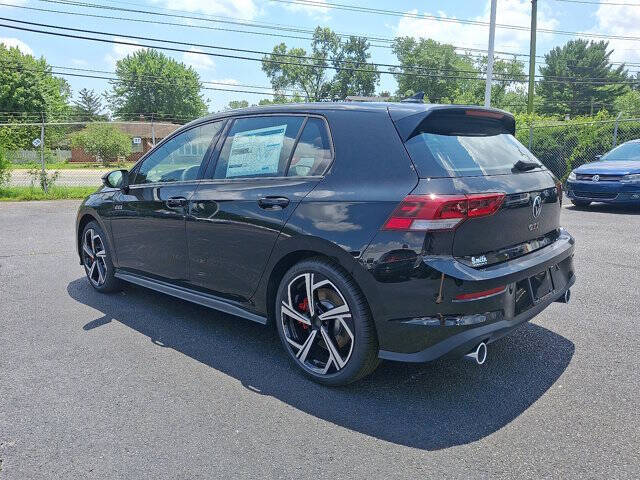 2025 Volkswagen Golf GTI SE