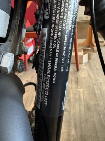2016 Harley-Davidson Iron 883