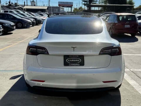 2020 Tesla Model 3 Standard Range