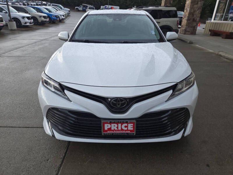 2020 Toyota Camry LE