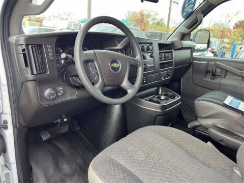 2023 Chevrolet Express 2500