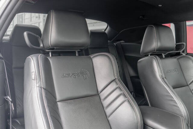 2019 Dodge Challenger 41