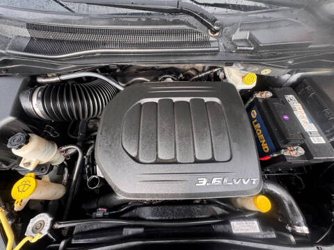 2014 Chrysler Town and Country Touring-L