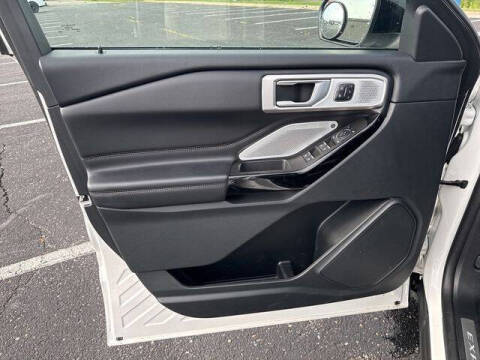 2023 Ford Explorer Platinum