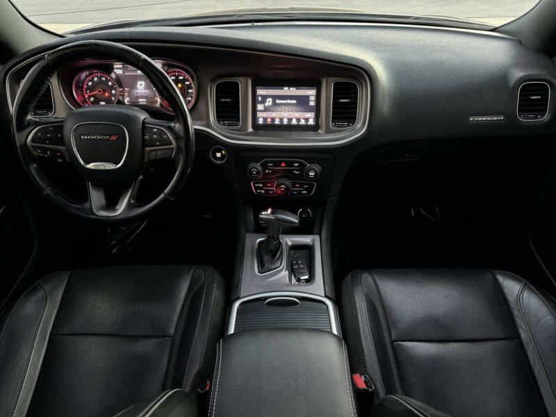 2019 Dodge Charger SXT