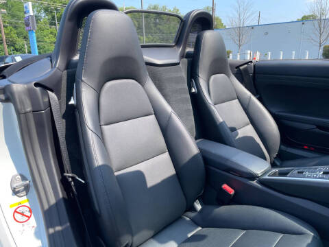 2024 Porsche 718 Boxster S