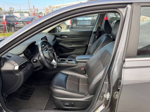 2021 Nissan Altima 2.5 SR