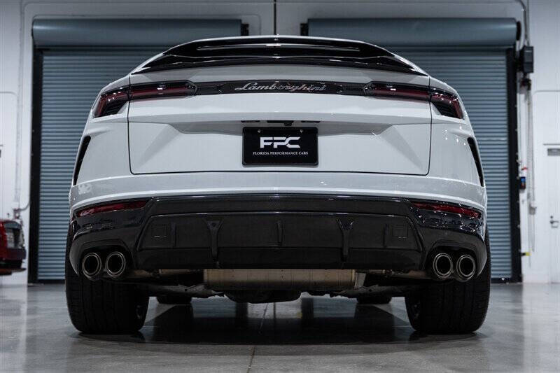 2022 Lamborghini Urus