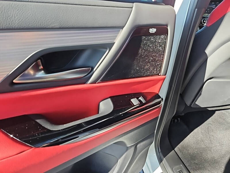 2022 Lexus LX 600 F SPORT Handling