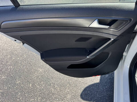 2018 Volkswagen Golf GTI S