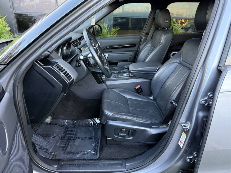 2020 Land Rover Discovery SE