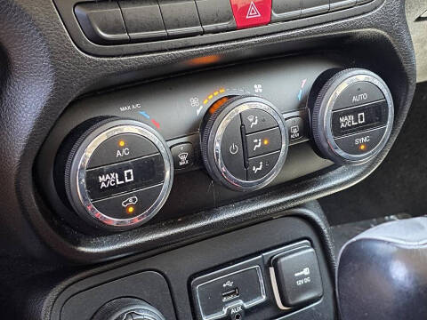 2015 Jeep Renegade Trailhawk