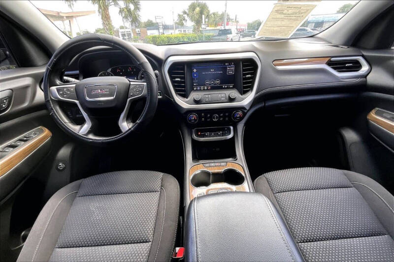 2021 GMC Acadia SLE