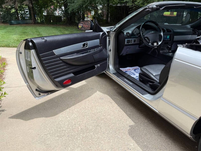 2005 Ford Thunderbird Deluxe