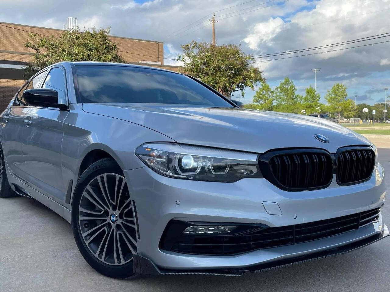 2019 BMW 5 Series for sale at MOTOR VILLAGE LLC in Houston, TX