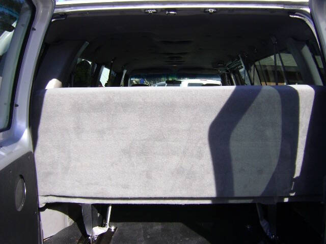 2002 Ford E-Series E-350 SD XL