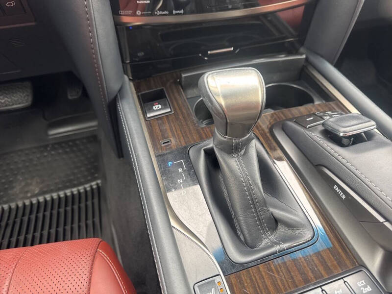 2021 Lexus LX 570 Three-Row