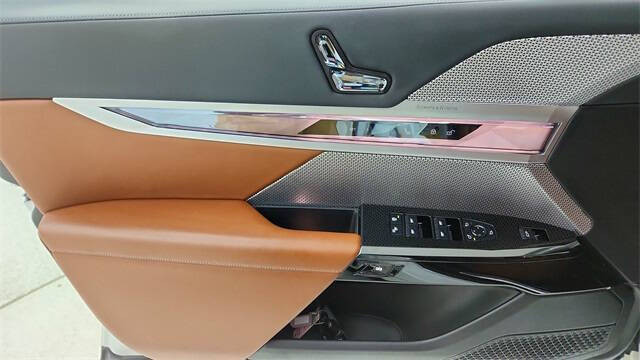 2023 BMW 7 Series 740i