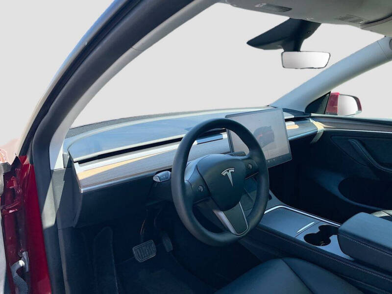 2024 Tesla Model Y Long Range