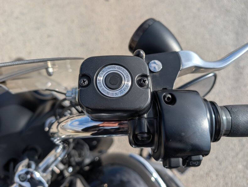 2016 Harley-Davidson FLD Switchback