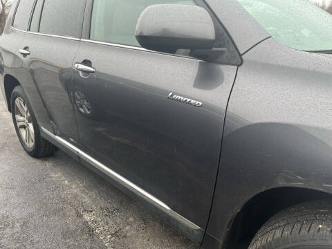 2012 Toyota Highlander for sale at Burkholder Motors in Middletown DE