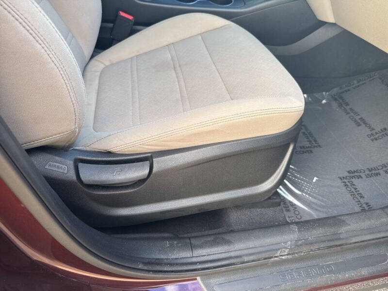 2020 Kia Sorento S V6