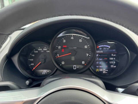 2025 Porsche 718 Cayman