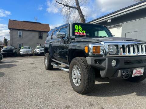2006 HUMMER H3 for sale at Valley Auto Finance in Warren OH