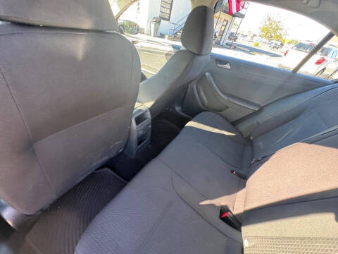 2016 Volkswagen Jetta