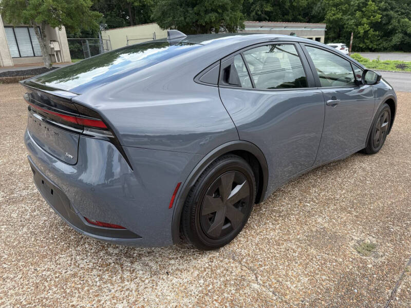 2024 Toyota Prius LE