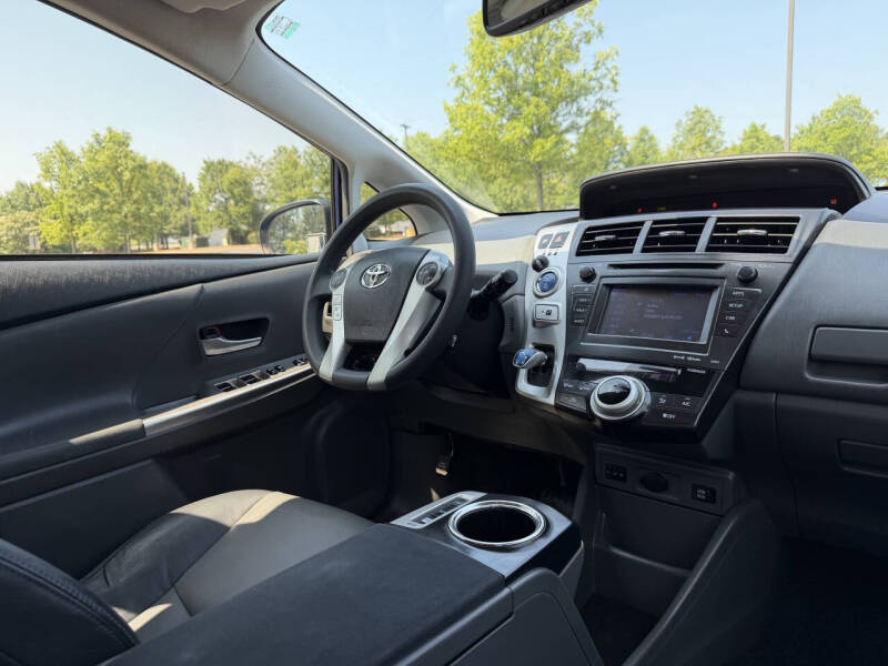 2012 Toyota Prius v Five