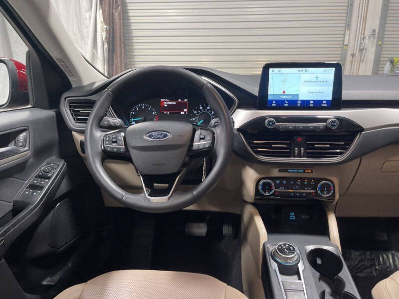 2022 Ford Escape SEL
