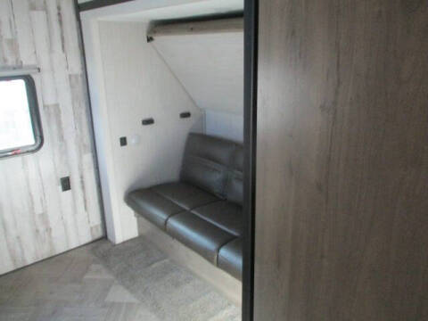 2022 Forest River Puma 32BHQS