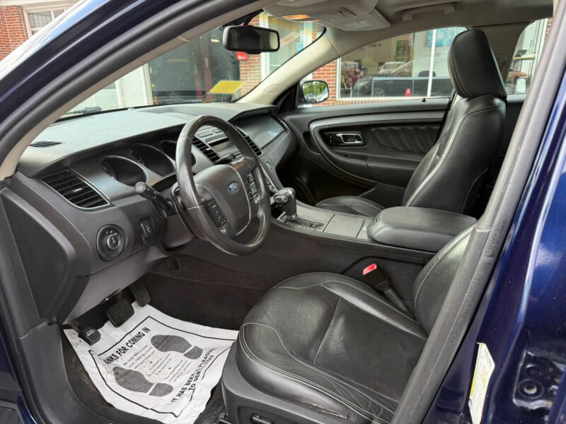 2011 Ford Taurus SEL