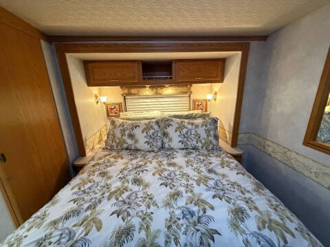 2004 Winnebago Brave