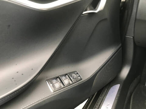2015 Tesla Model S 70D