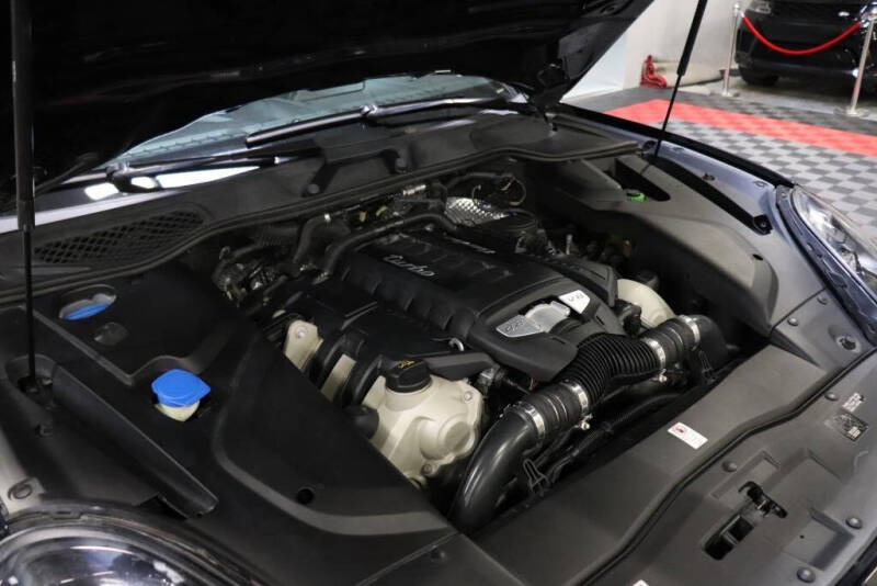 2015 Porsche Cayenne Turbo