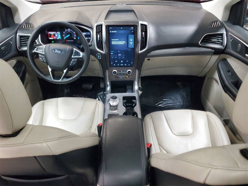 2021 Ford Edge Titanium