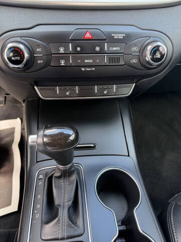2017 Kia Sorento L