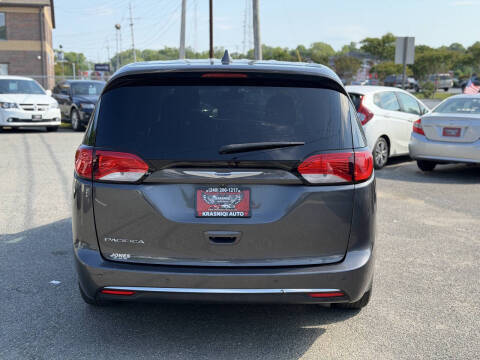 2018 Chrysler Pacifica Touring Plus