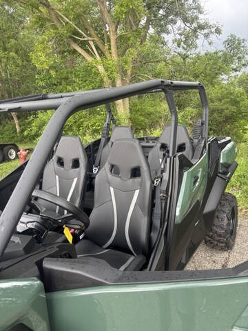 2024 Can-Am Commander Max XT