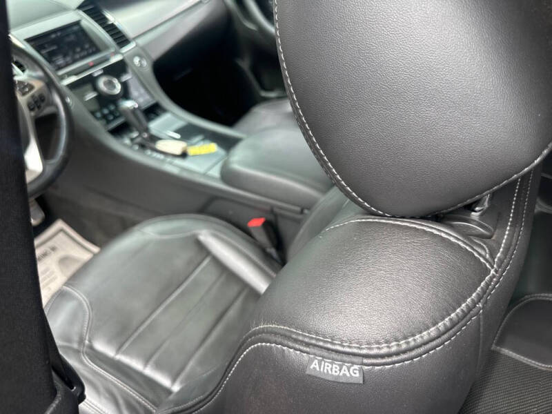 2013 Ford Taurus SHO