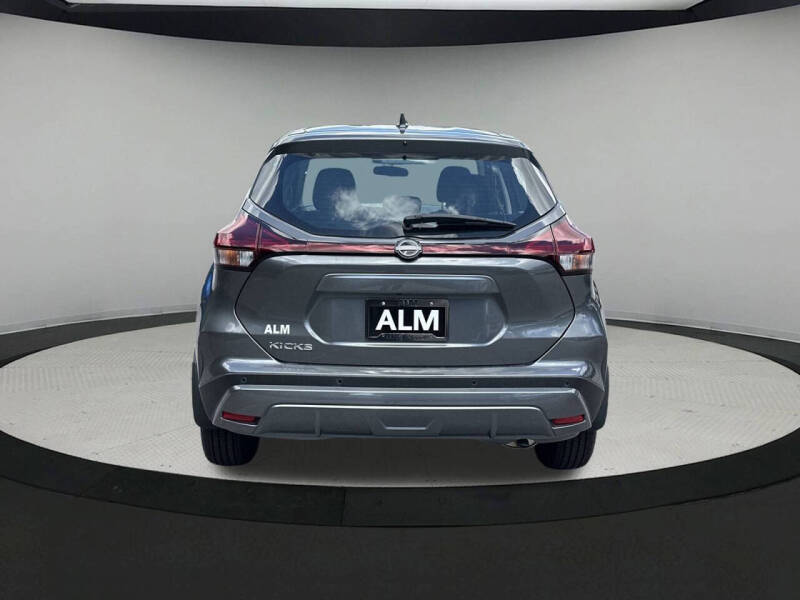 2025 Nissan Kicks Play S