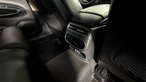 2022 Genesis GV70 2.5T Standard